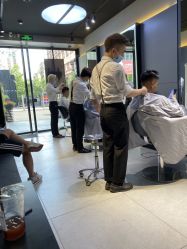 点击看大图 -不迫先生专业男士剪发