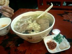 羊肉泡馍-陕味食族油泼面(工商大学店)