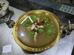 -周老三跷脚牛肉·全牛火锅(非遗传承店)