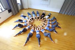 -亚太瑜伽普拉提学院