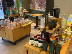 零售区-星巴克(成都莱蒙都会店)