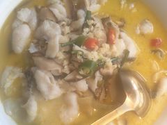 -蜜桃餐厅·伴山(湖滨商业街店)