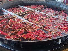 -渝嘴小老弟老火锅(华新村店)