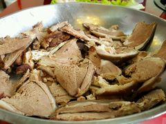-老石黑山羊毛驴肉火锅(金凯广场店)