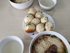 -老西白点心店
