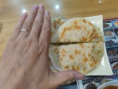 韭菜鸡蛋馅饼-华天二友居肉饼(宫门口店)