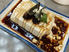 小葱拌豆腐-门家大院铁锅炖·KTV·包房(浑南店)
