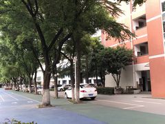 -武汉外国语学校