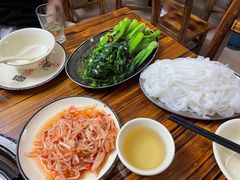 -周良天山牛杂城(天山路总店)