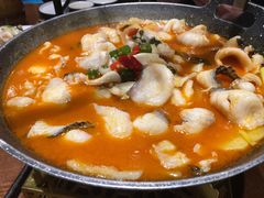 -老滇山寨•云南特色菜•地方菜•民族风情歌舞表演(金碧店)