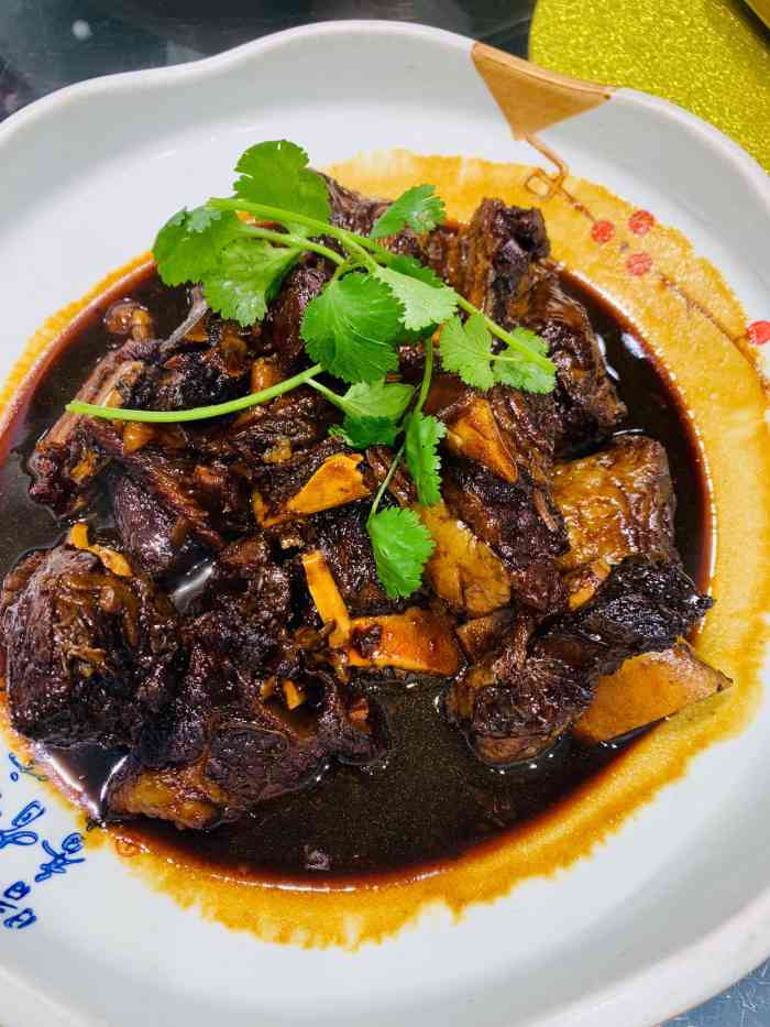 嘉肴府(荣巷店)-"朋友推荐的一家藏在深巷的好味饭店,恰逢同.