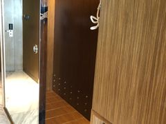 -上海滴水湖皇冠假日酒店