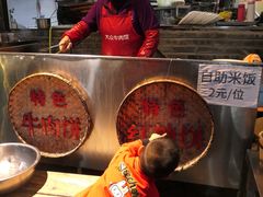 -大众跷脚牛肉馆·非遗传承单位(峨眉山店)