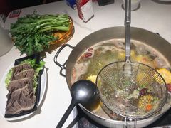 牛骨清汤-潮泰牛肉火锅 · 创于1992年(车公庙店)