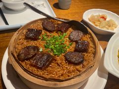 腊味蒸饭-乔街深夜食堂·台州菜·高压锅生蚝(杭州总店)