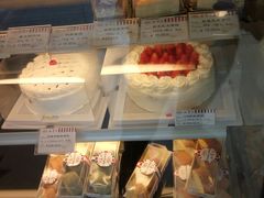 -红宝石·鲜奶小方·海派西点房(南丹店)
