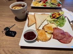 -必胜客(欧亚卖场店)