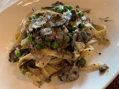 松露意大利宽面配菌菇-WOLFGANG PUCK KITCHEN & BAR(迪士尼小镇店)