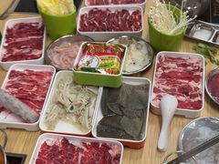 -杨老板·海鲜集市火锅·鲜切牛肉(中防万宝店)