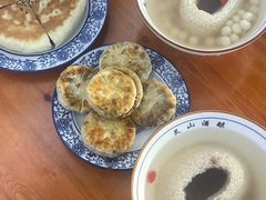 红豆酒酿圆子-灵山酒酿健忠(黄山汤口寨西非遗店)