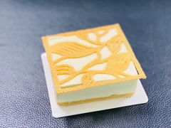 壹·杏仁慕斯配树莓-潮一不贰·法式甜品·生日蛋糕·西式简餐(外滩店)