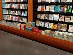 -西西弗书店&矢量咖啡(凯德晶萃广场店)