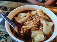红汤辣馄饨-笑来喜馄饨小笼工坊店(湖滨街店)