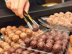 -Laderach 莱德拉(上海环贸iapm店)