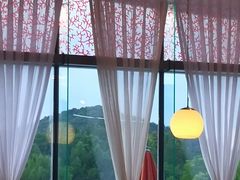-上海佘山世茂艾美酒店