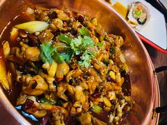 -虾弄弄海派小龙虾·牛羊蝎子火锅