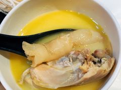 -鲜入围煮花胶鸡海鲜火锅