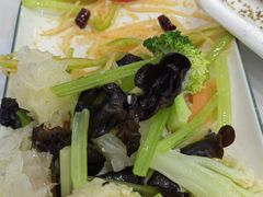 -大肚水饺锅贴·家常融合菜(新港店)
