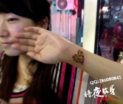 -暗夜tattoo纹身工作室