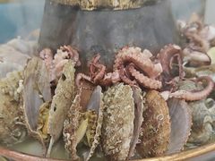 -一口猪海鲜浑锅·东北家常菜