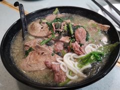豬潤牛肉皮蛋芫茜米粉-华嫂冰室(尖沙咀店)