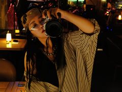 -FOUR PLAY BAR