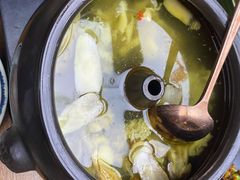 -云海肴·汽锅鸡·云南菜(天山百盛优客店)