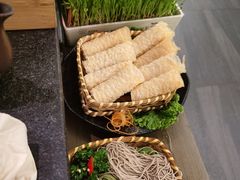 鲜活豌豆苗-湊湊火锅·茶憩(打浦桥日月光店)