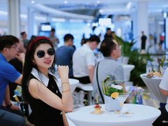 -小鹏汽车体验中心(苏州龙湖狮山天街店)