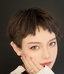 -A梦造型