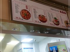 -红渡小香·牛肉麻辣香锅(车站南路店)