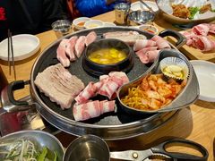 -江南猪肉商会无限续吃(弘大店)