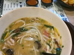 蒙自菊花过桥米线-三根葱云南小吃(砂之船店)