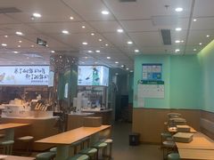 大堂-老乡鸡(西岸凤巢店)