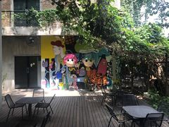-莓园冰淇淋店