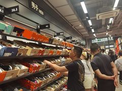 -NIKE上海青浦优选体验店