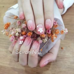 -Seven Nail七姑娘の美甲店
