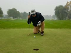 -东方双鹰高尔夫俱乐部-西北1门地上停车场