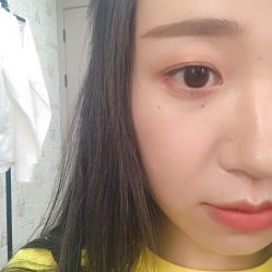 -梓童彩妆.美甲