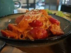 三文鱼罗勒番茄扁面-HELLO 27 意面·沙拉·帕尼尼